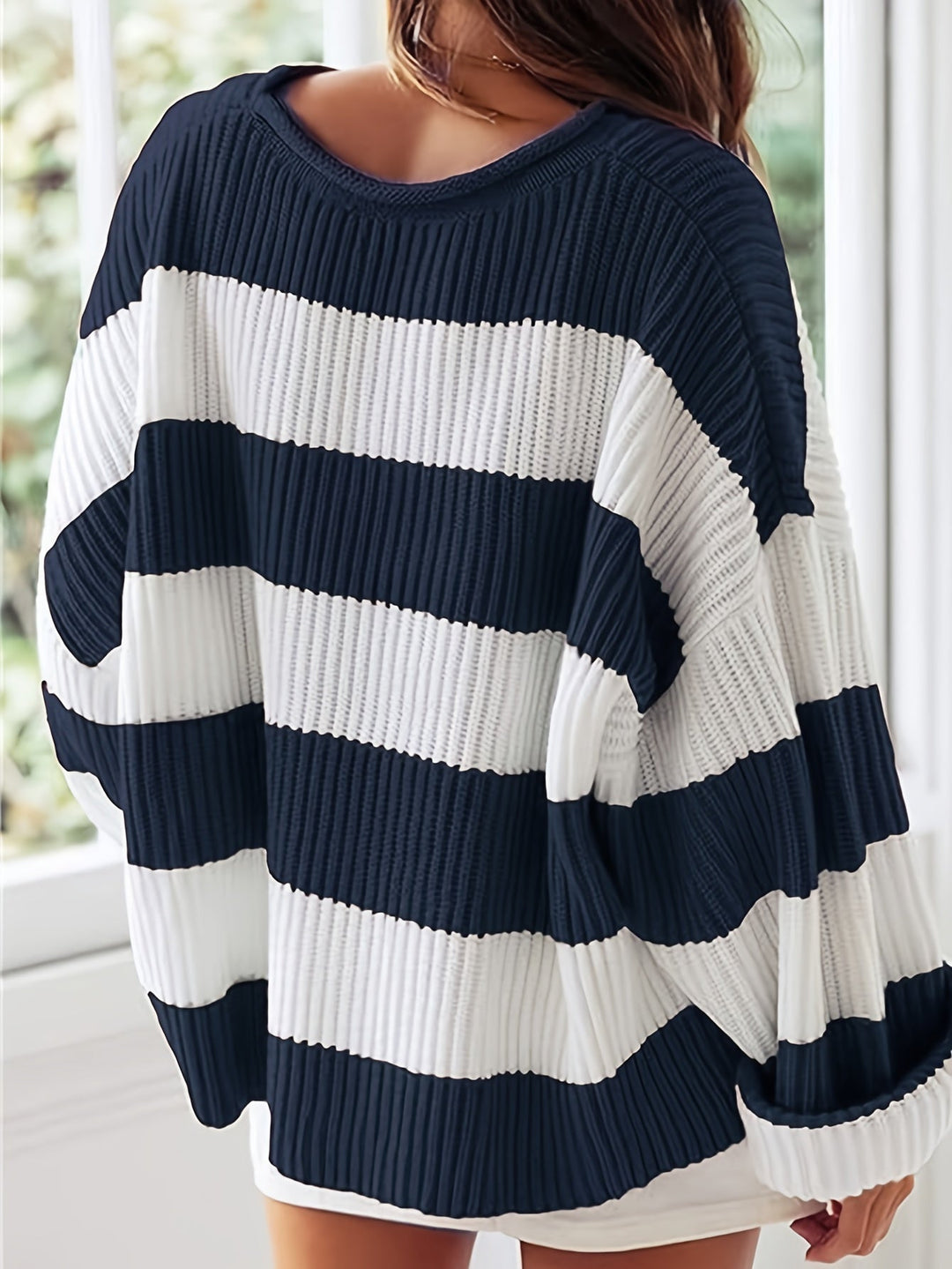 Ornella™ | Pull à rayures à col rond – Élégance