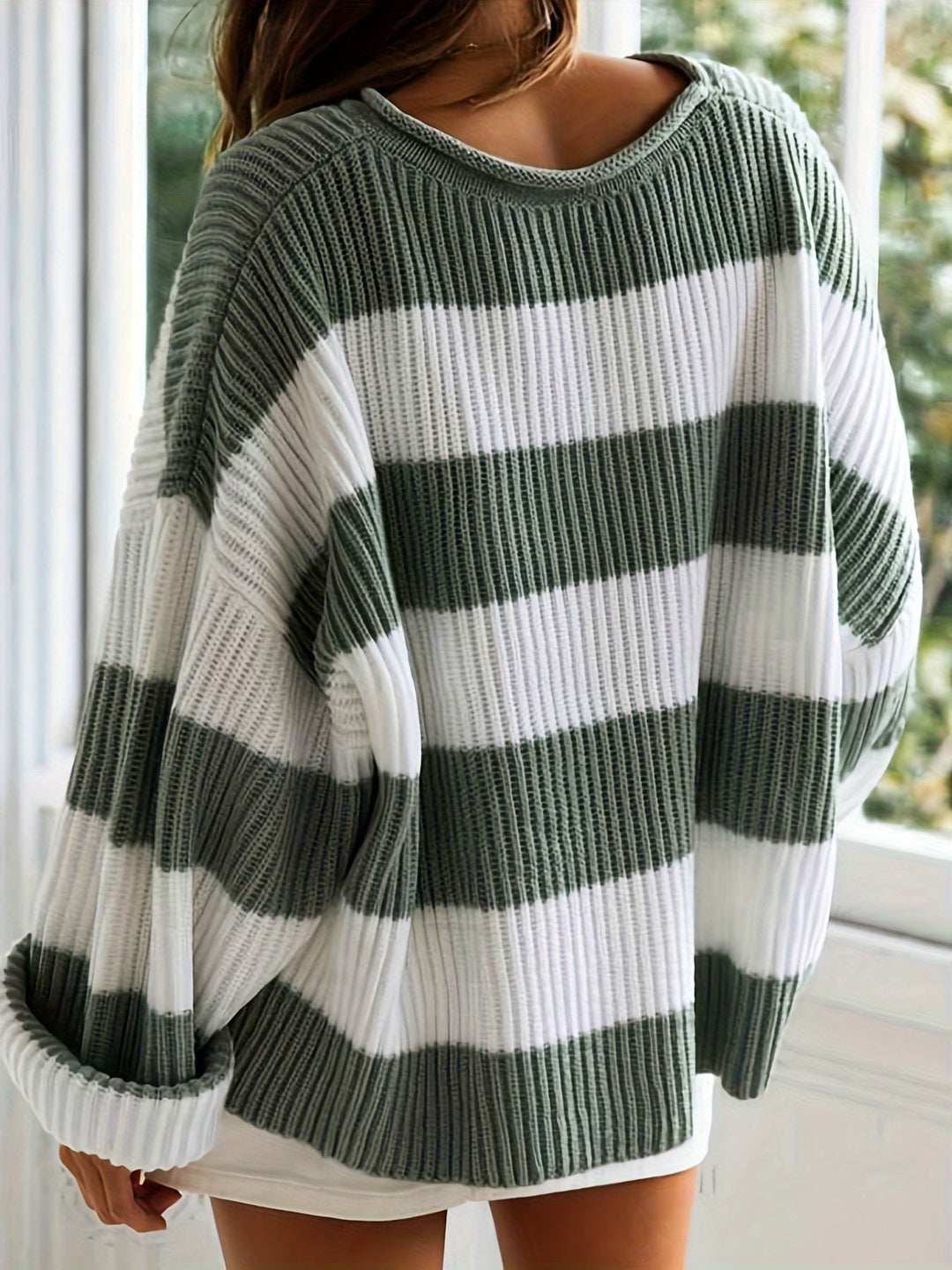 Ornella™ | Pull à rayures à col rond – Élégance